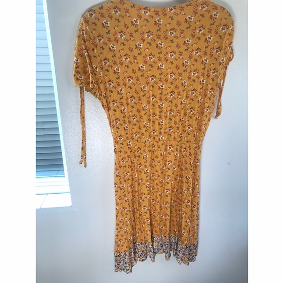 Francesca’s Yellow Floral Wrap Dress Soft Knit - Picture 6 of 6